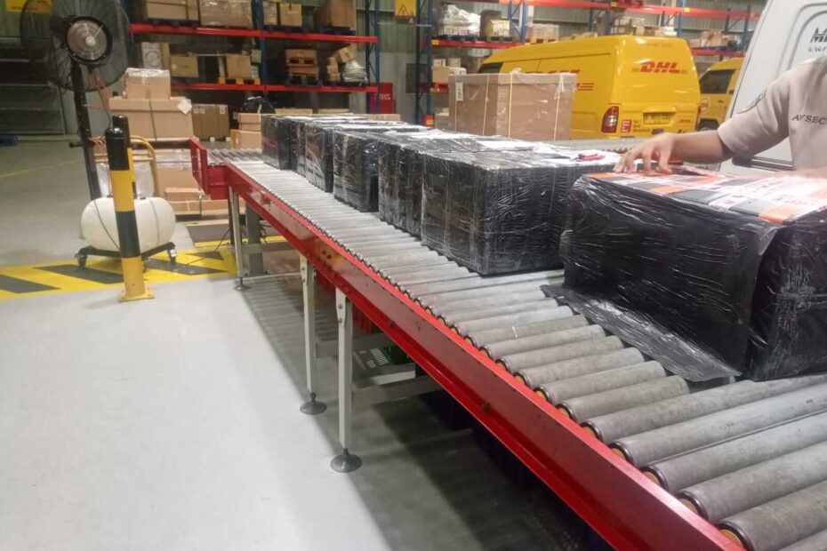 Jasa Kirim Barang ke Haiti DHL Express di Semarang